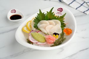 Sashimi Sò điệp 2 con